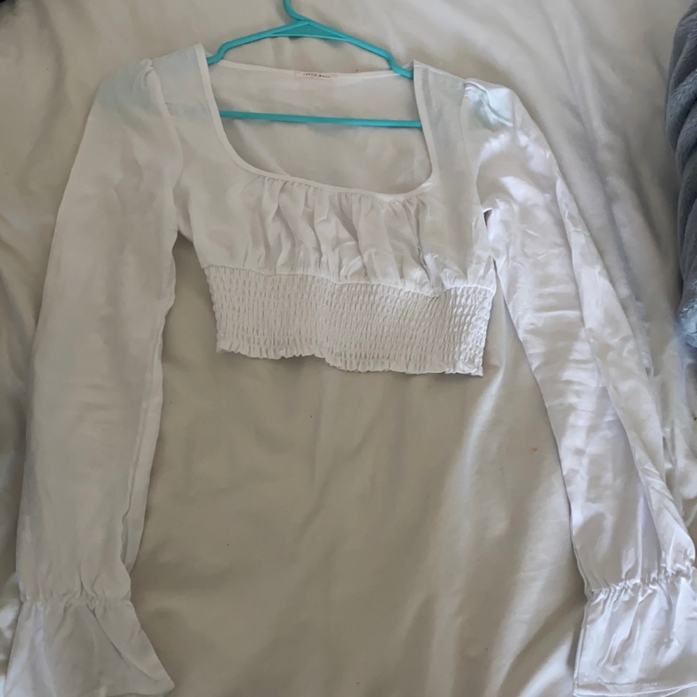 White long sleeve blouse